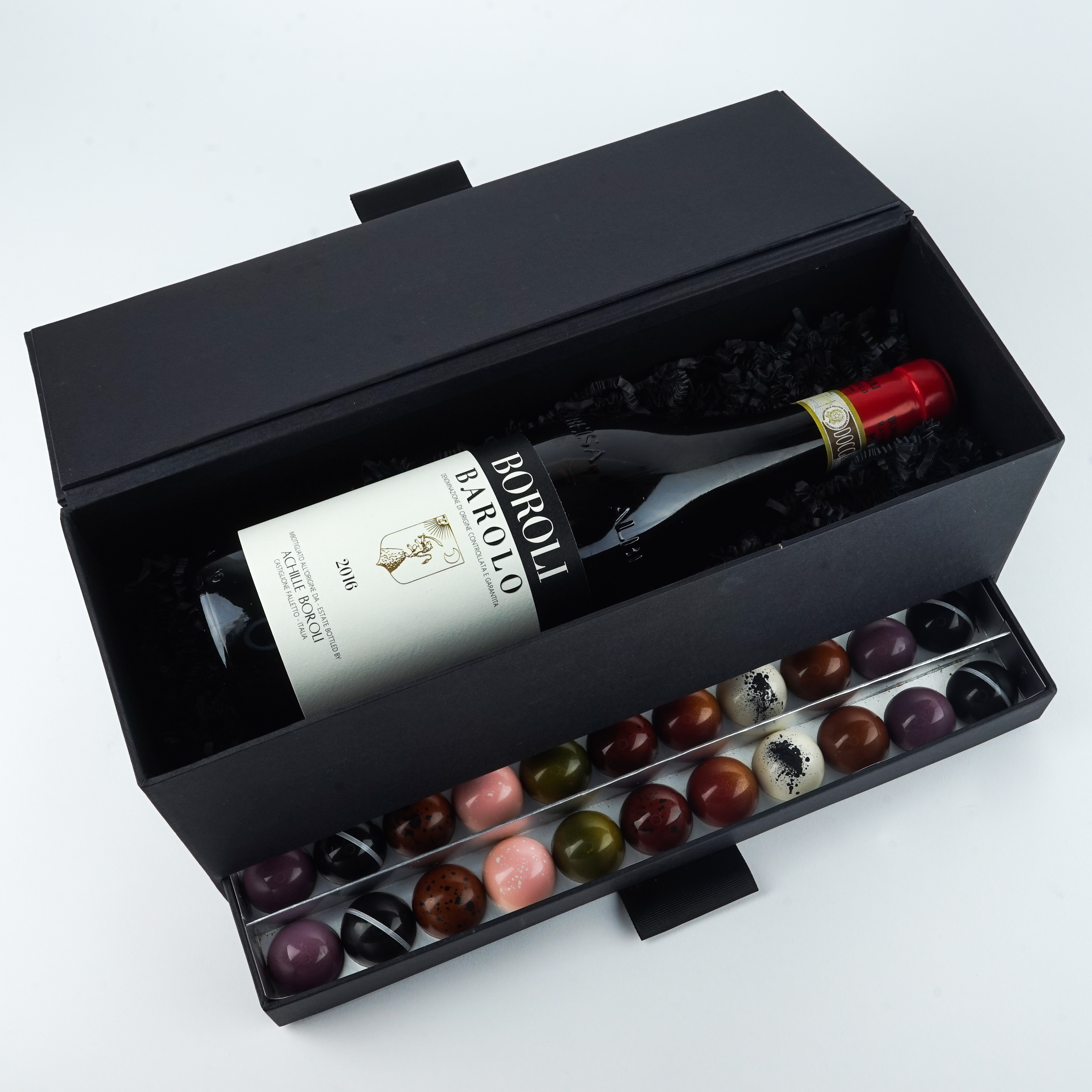 Cru's Cadeaupakket Barolo met luxe bonbons